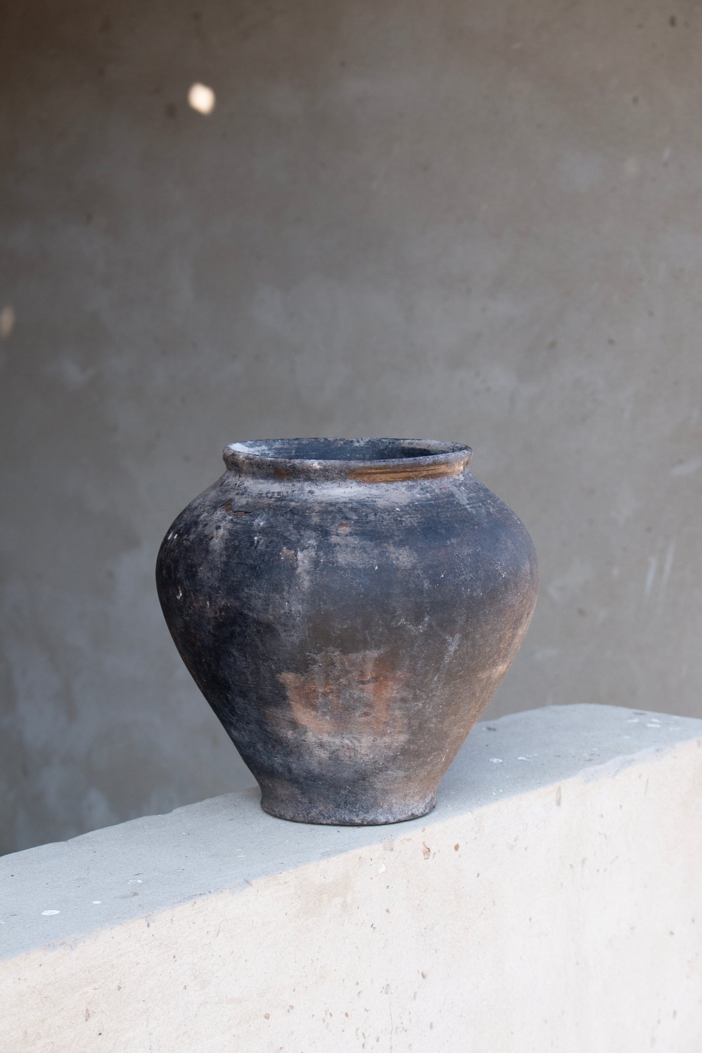 antique signature pot #16