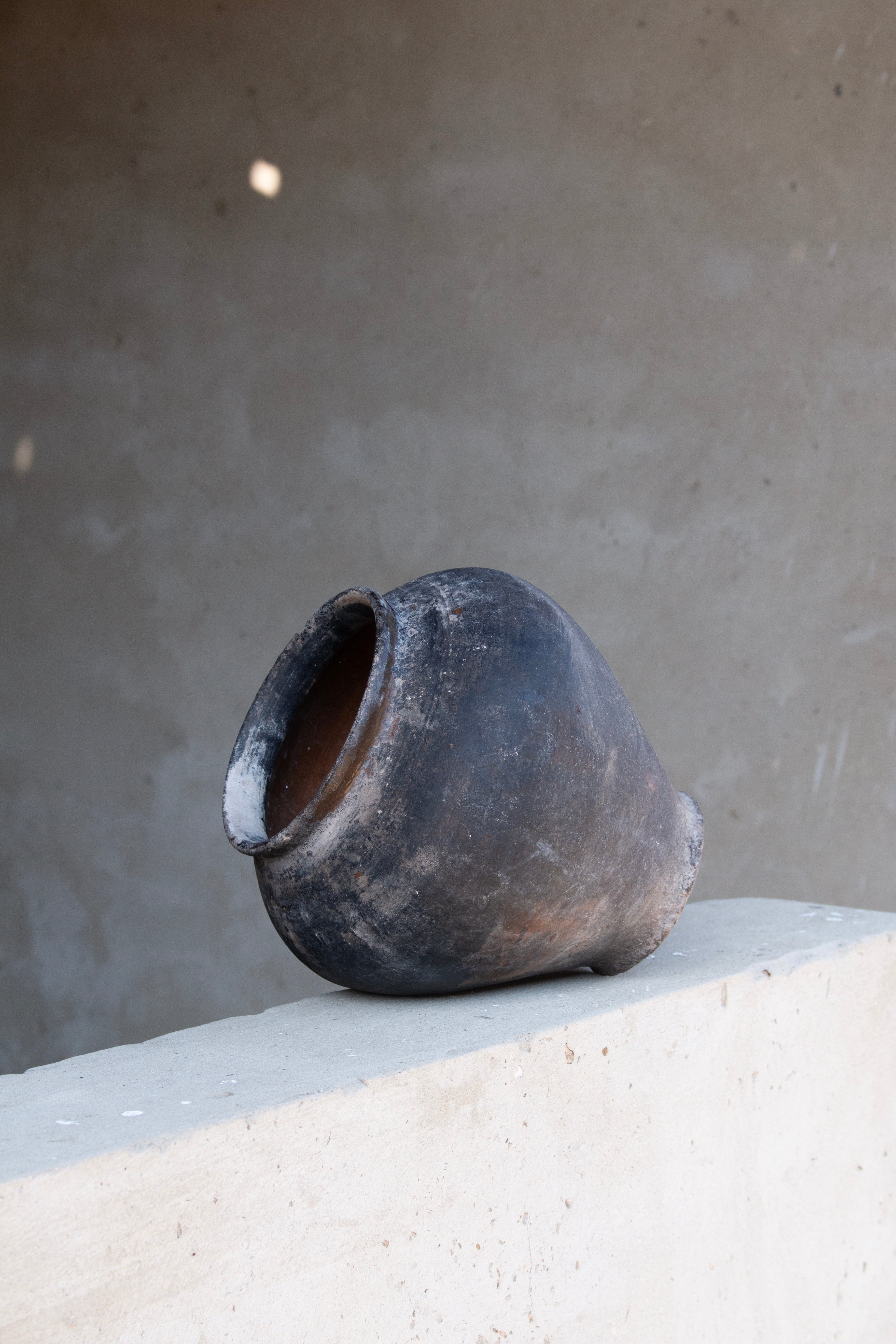 antique signature pot #16