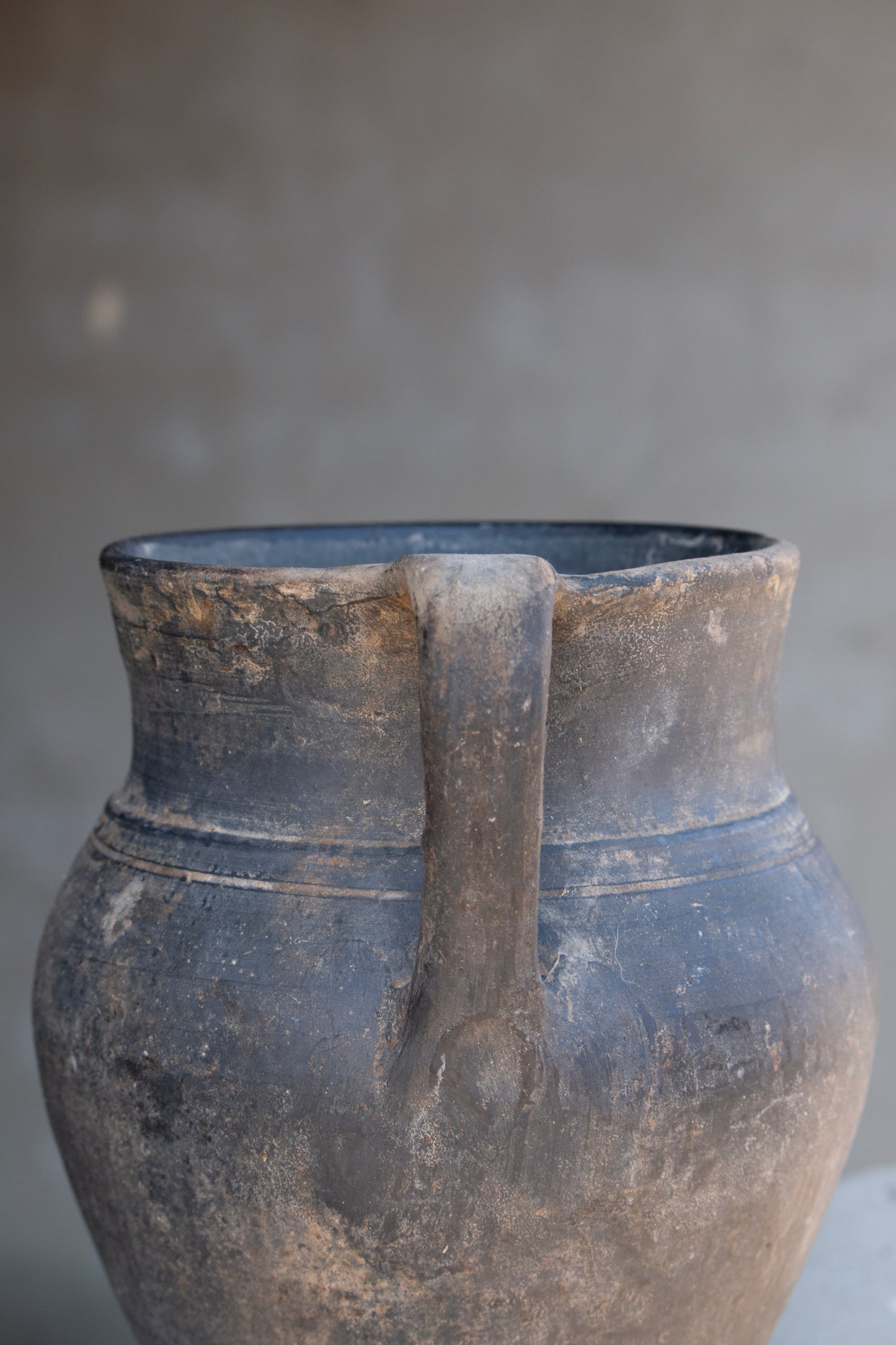 antique signature pot #17