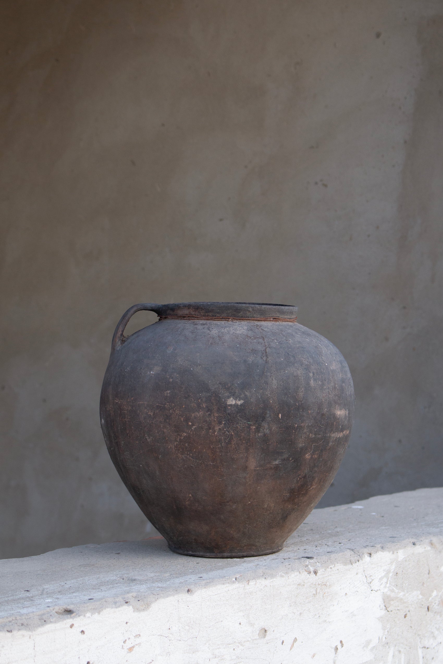 antique signature pot #18