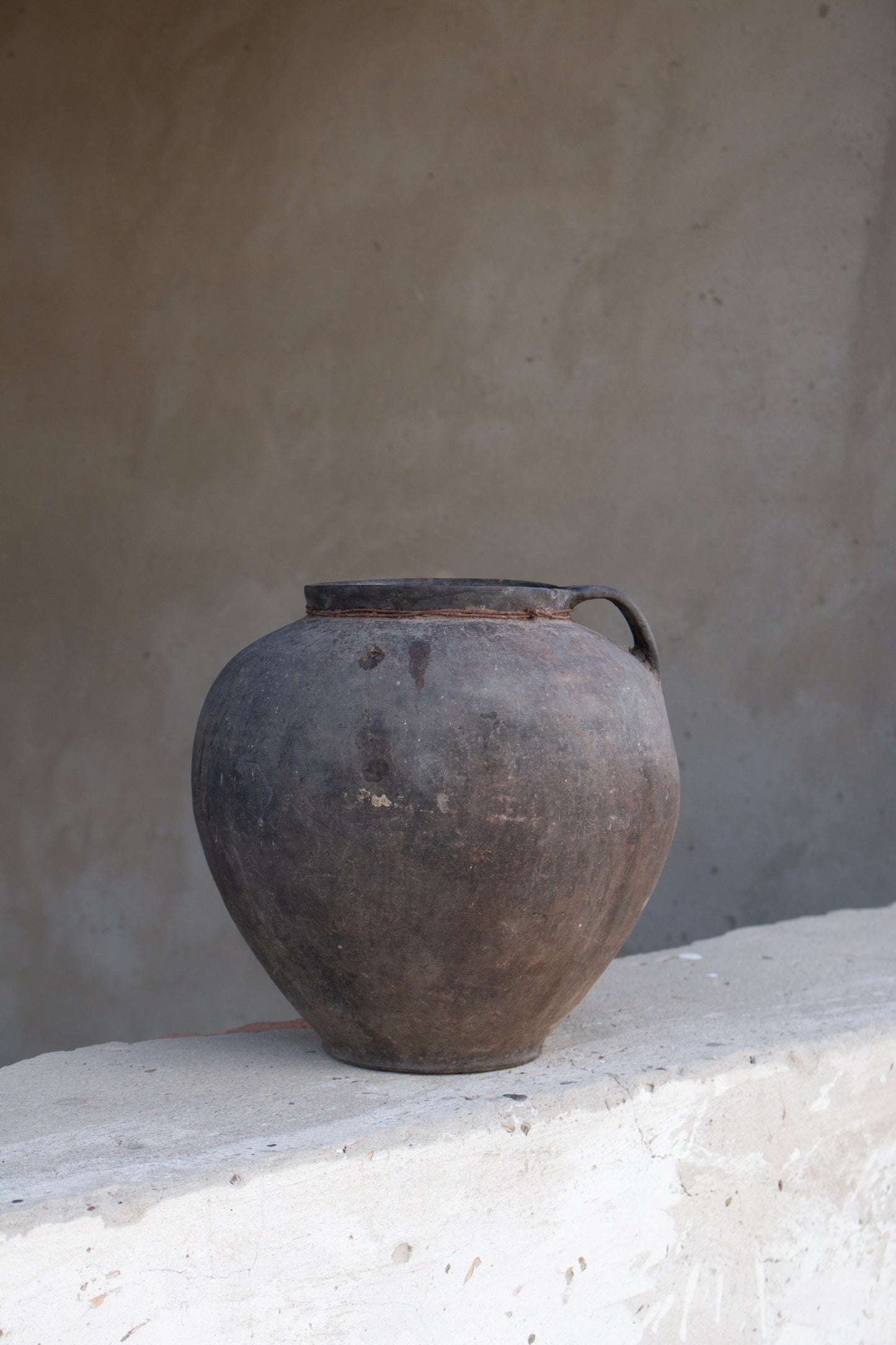 antique signature pot #18