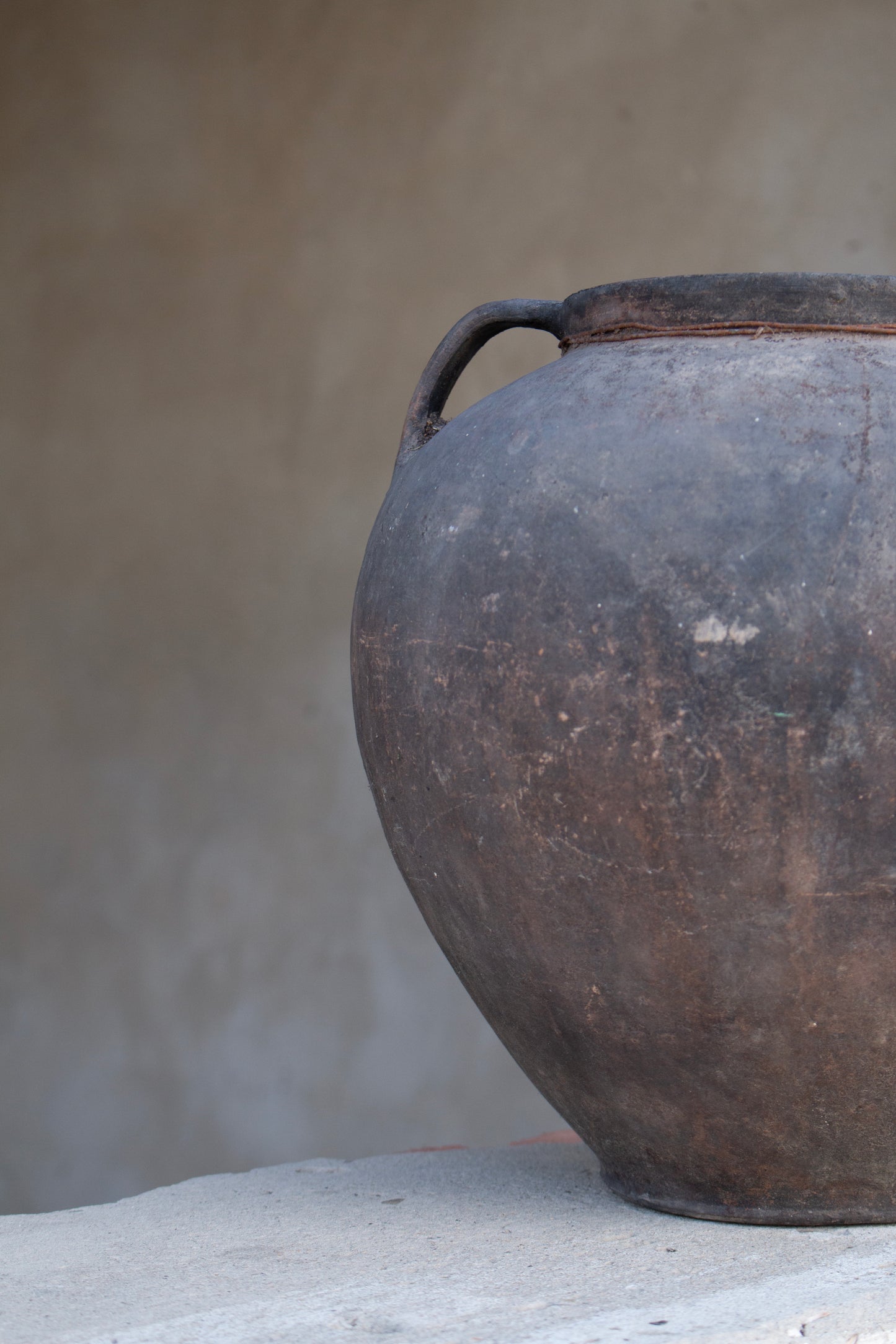 antique signature pot #18