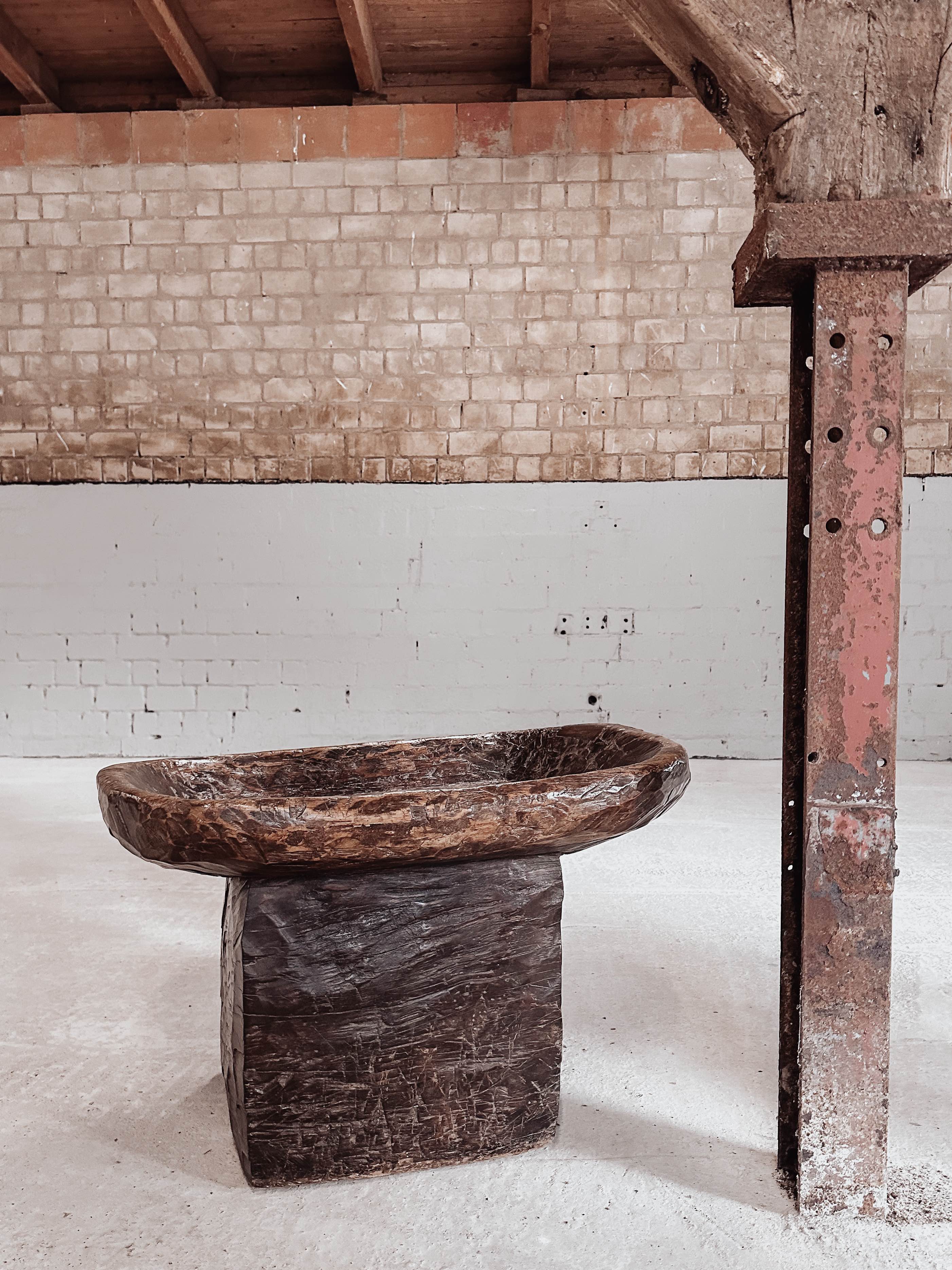 old Naga Grinder Table #1