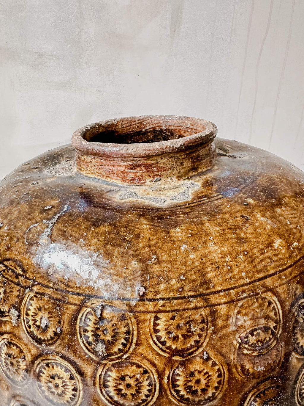 Antique seashell coin jar
