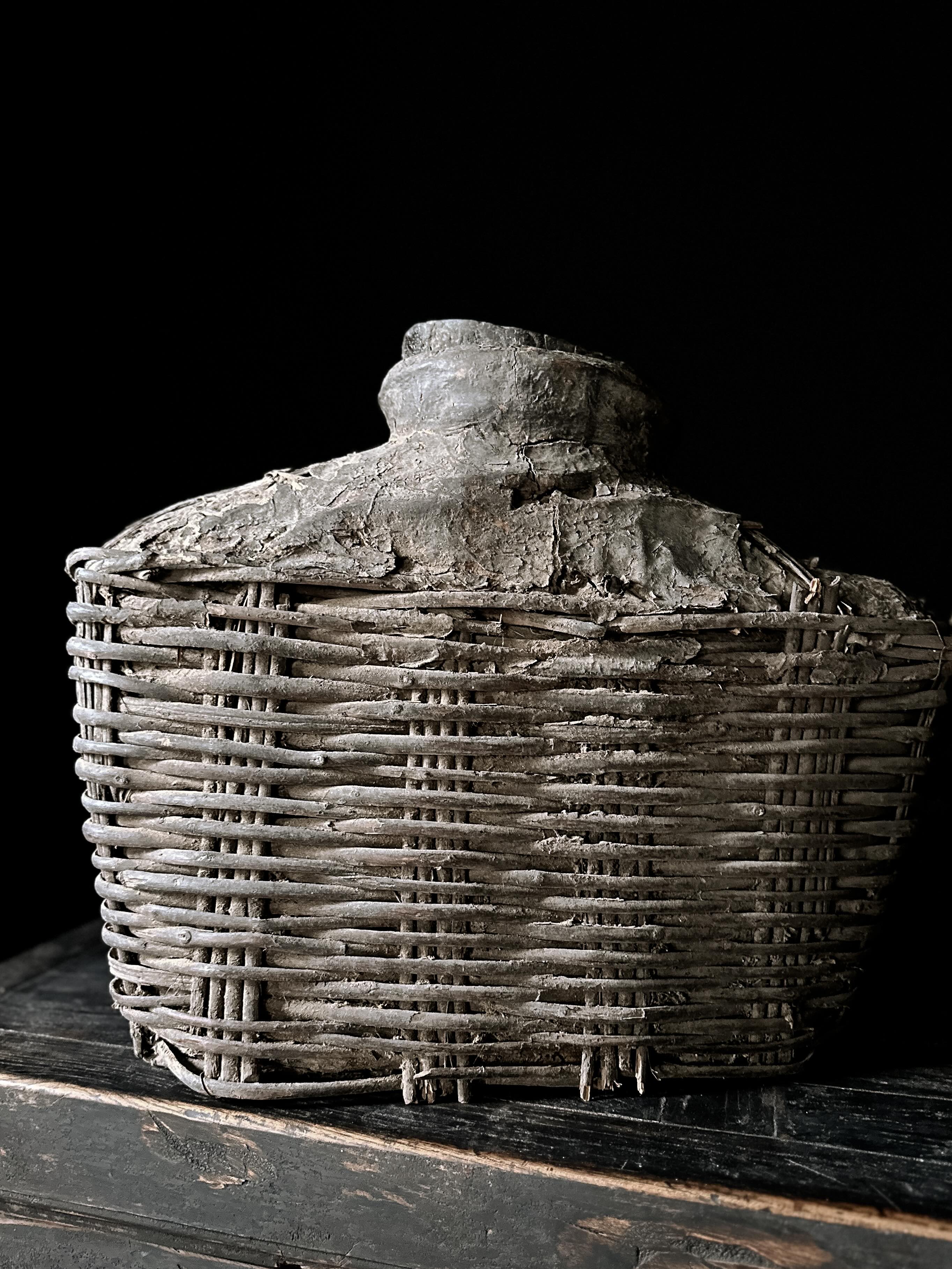 Old loam basket lid