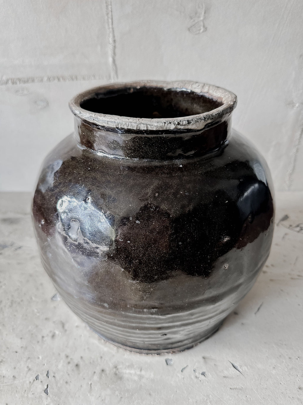 Antique Chinese pot