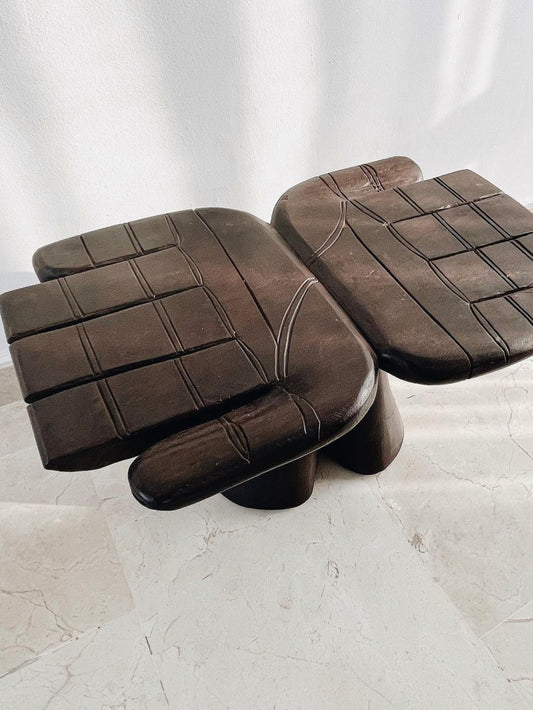 Der "La Main" Tisch/Hocker