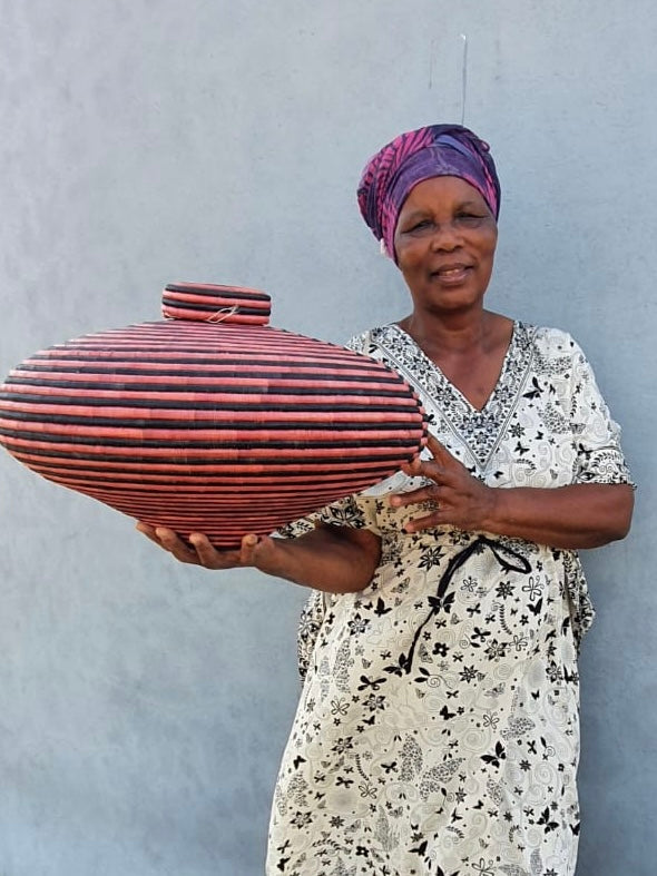 Zulu Basket by Beauty Ngxongo