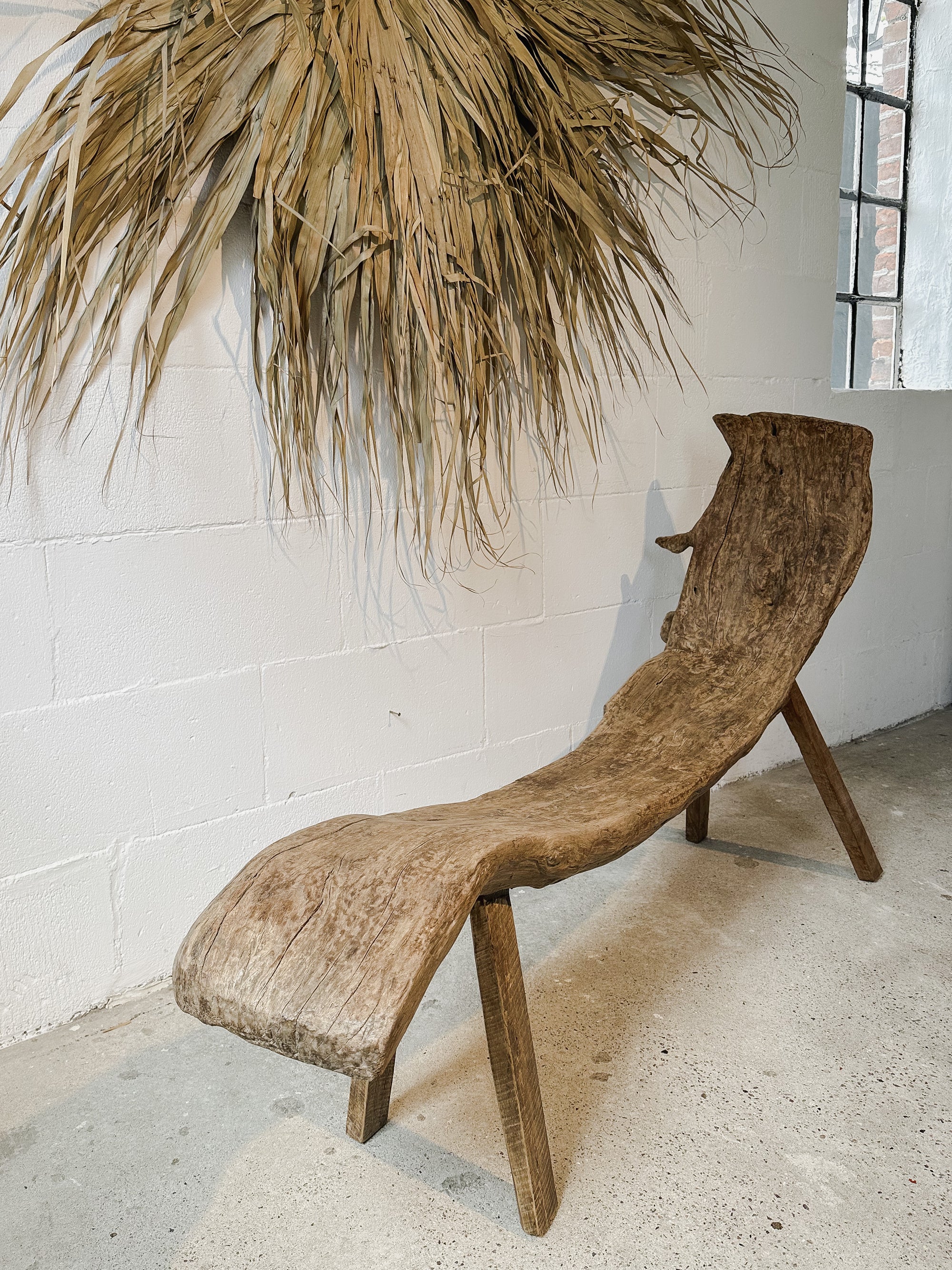 The sculptural primitive bench