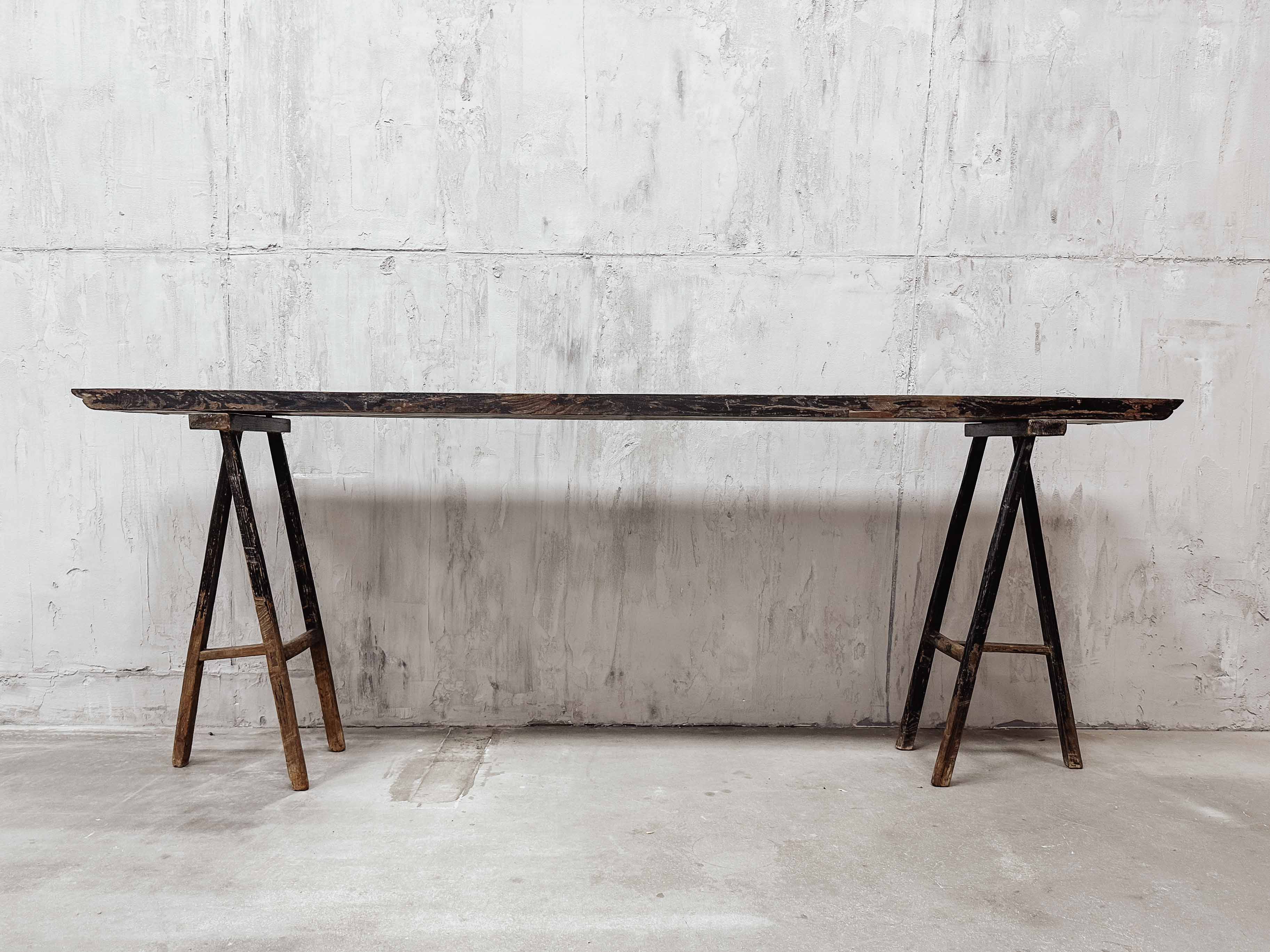 The antique Chinese painting table