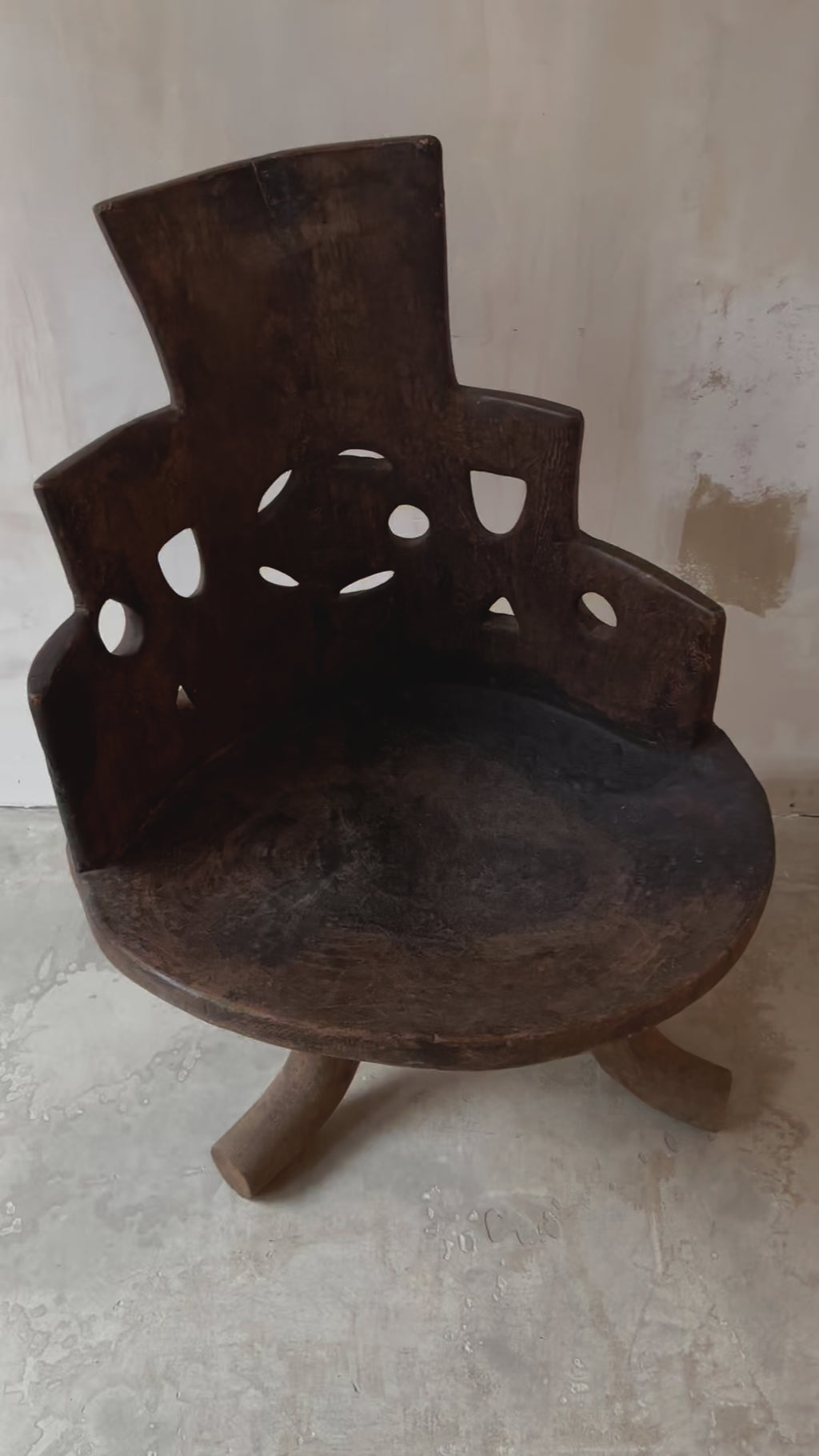 Old Oromo chair
