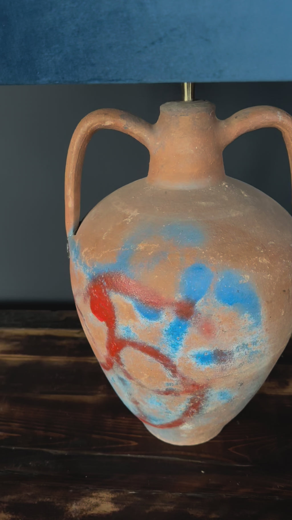 graffiti lamp antique amphora & velvet