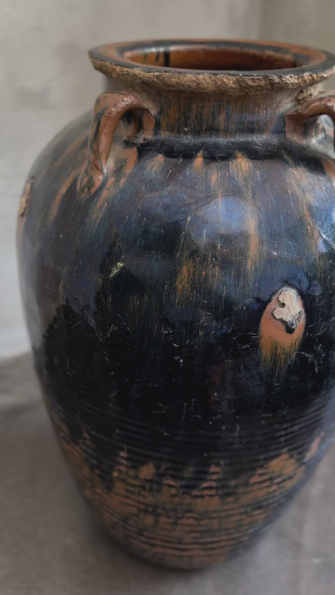 old Chinese urn vase