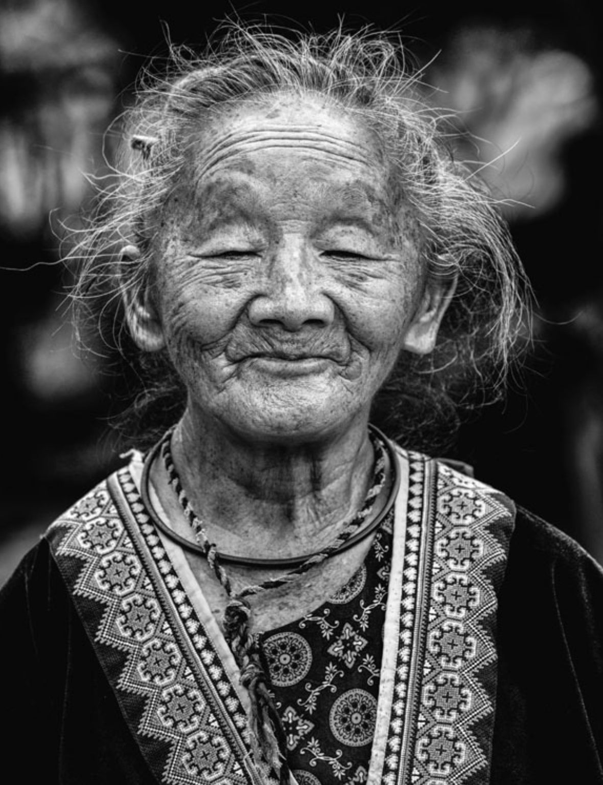 Serge Anton Canvas "old Chinese lady"