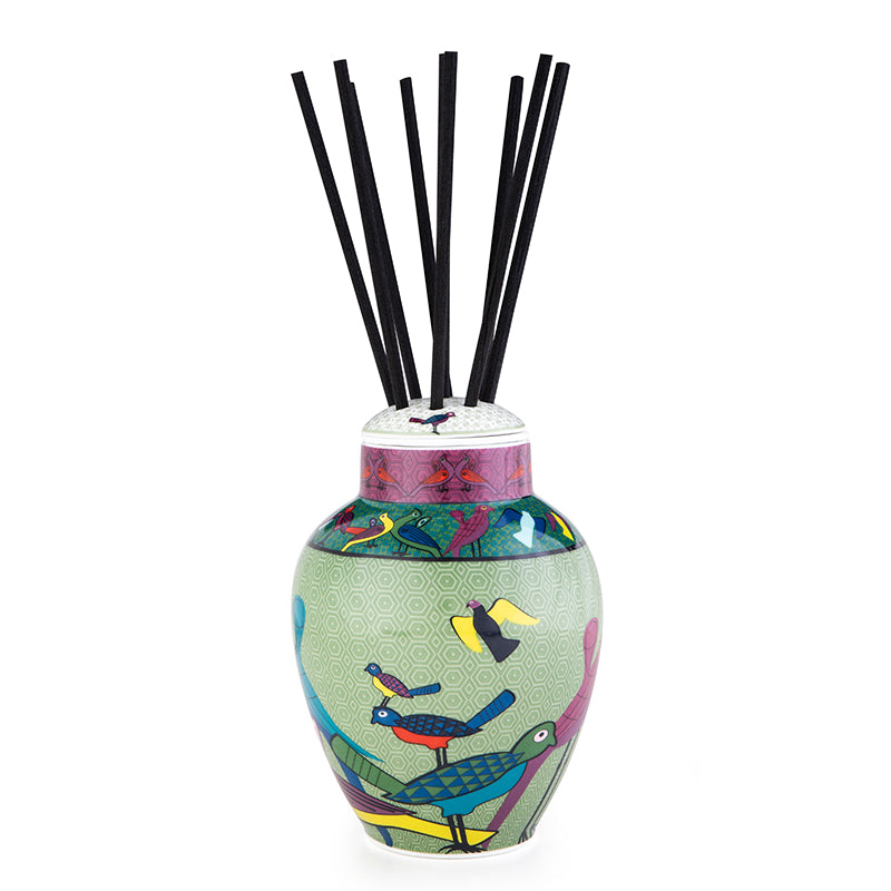 Fragrance diffuser porcelain