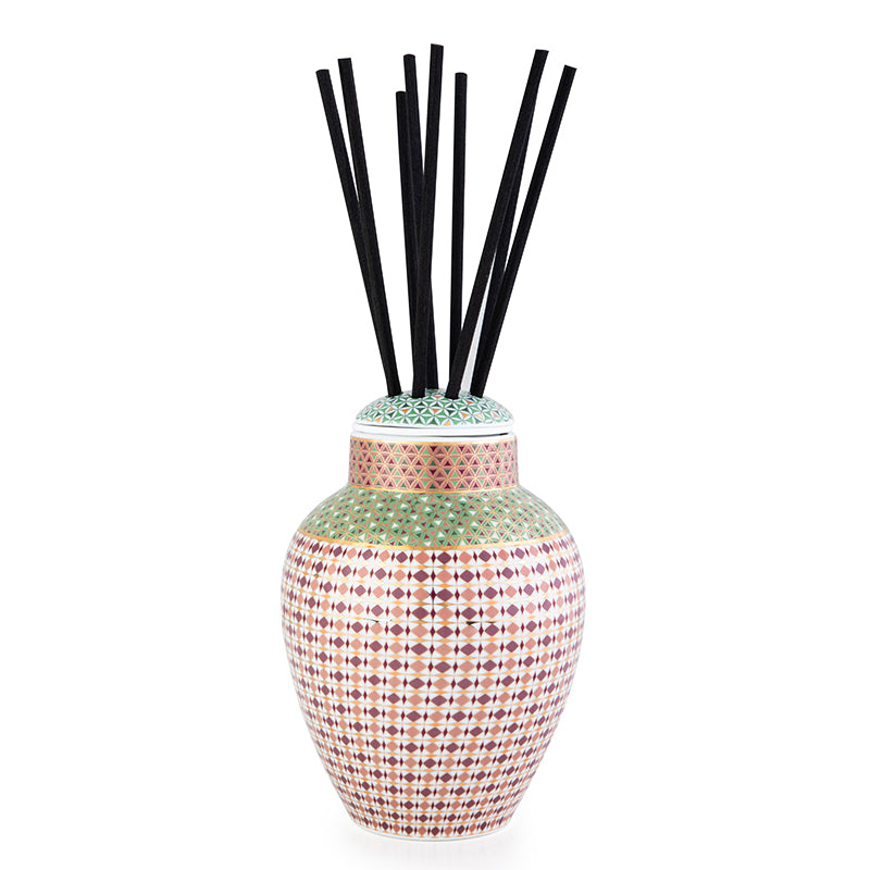 Fragrance diffuser porcelain