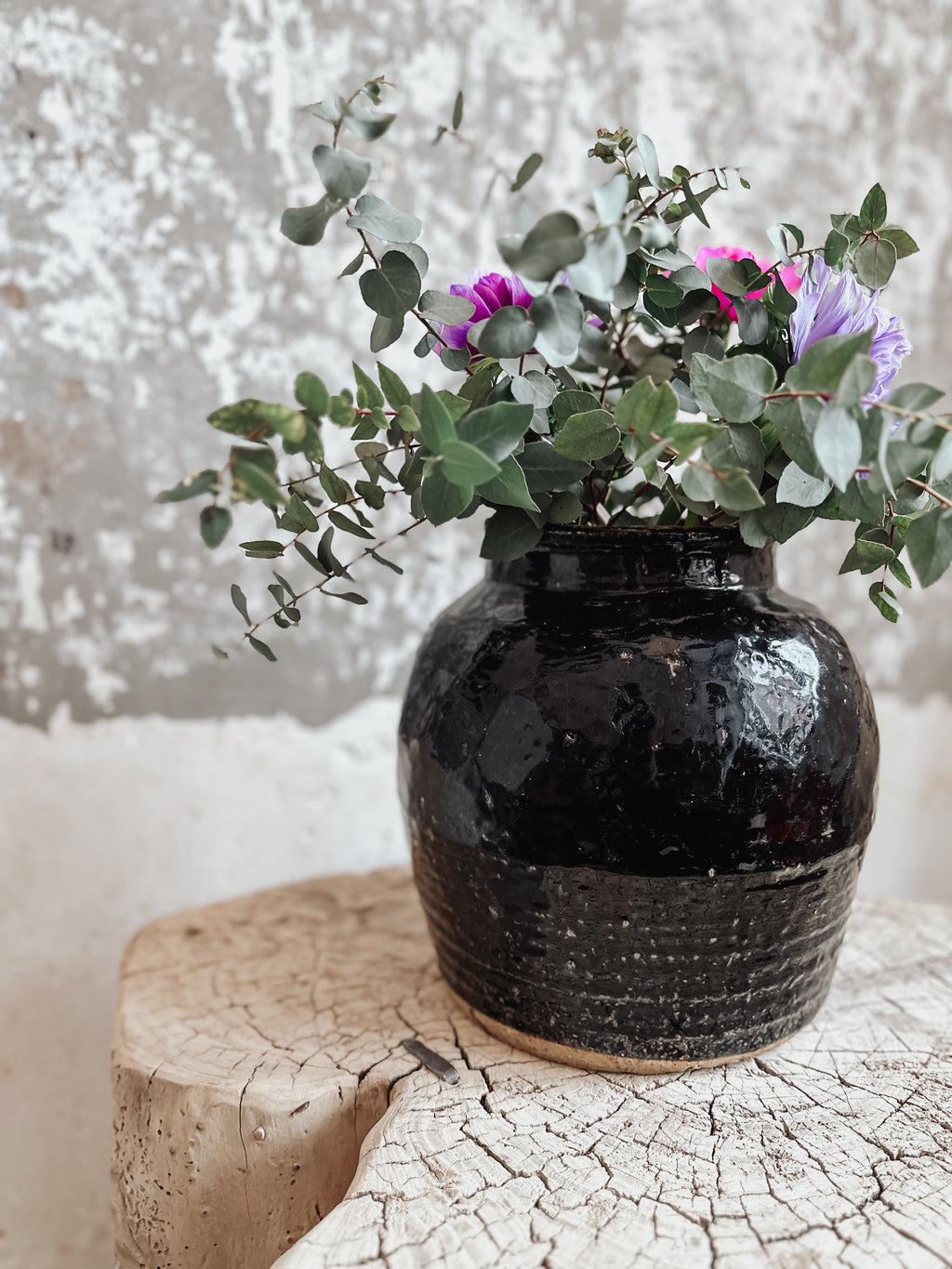 Antique Chinese pot