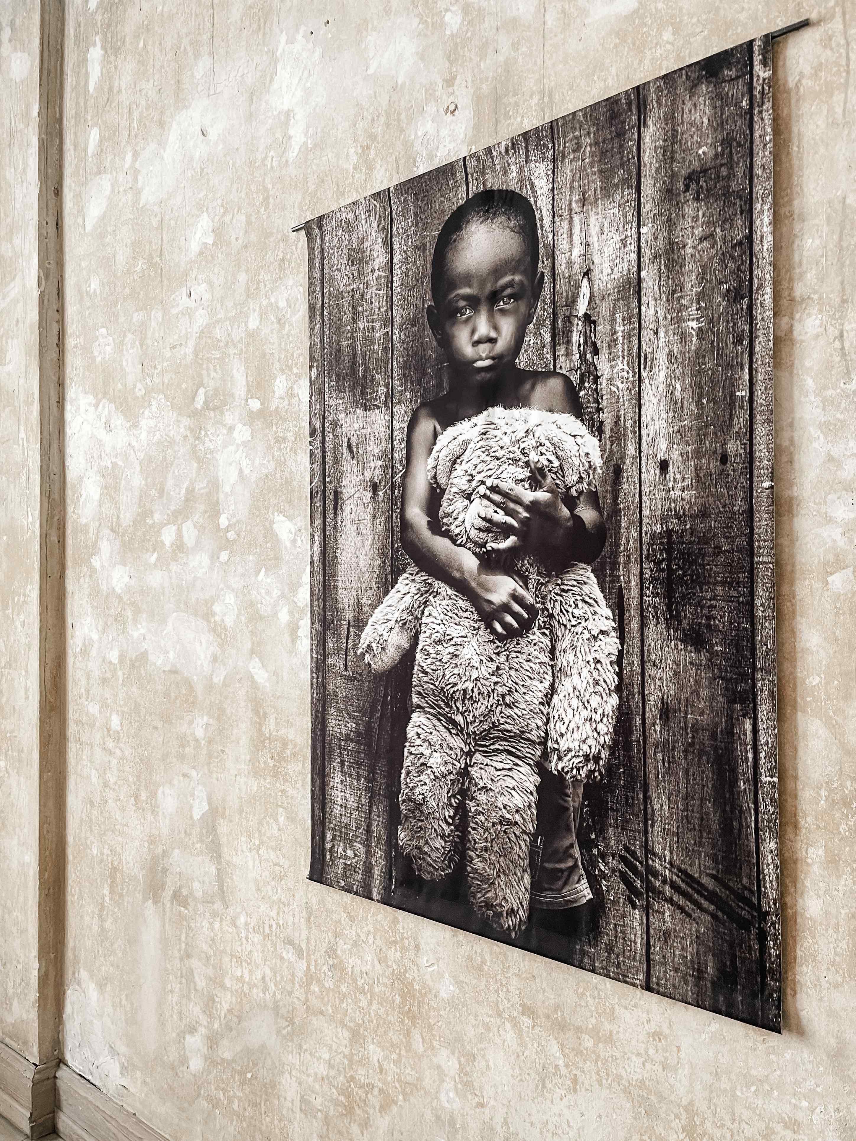 Serge Anton Canvas "little boy with teddy"