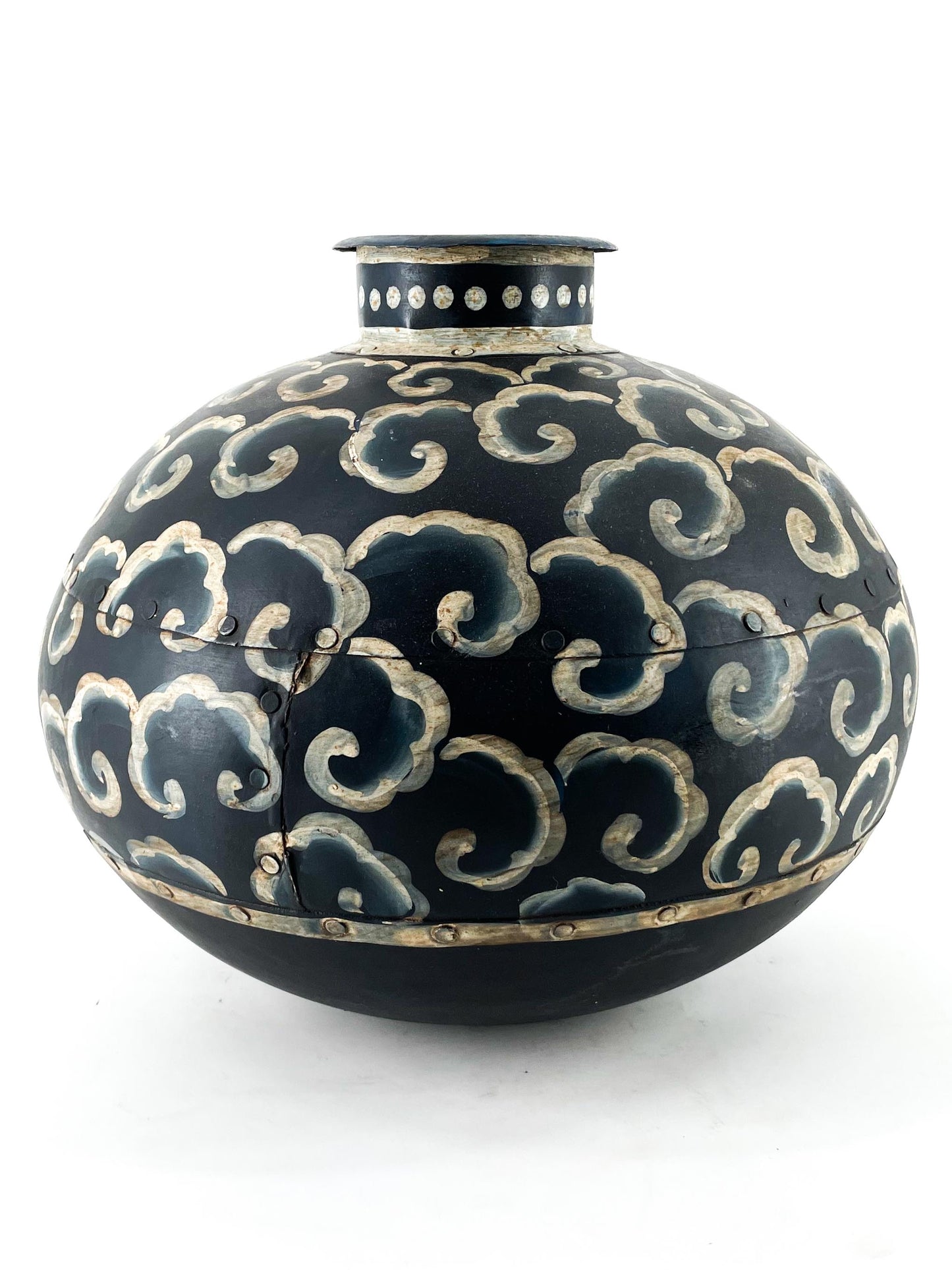 old hand-painted iron pot #2