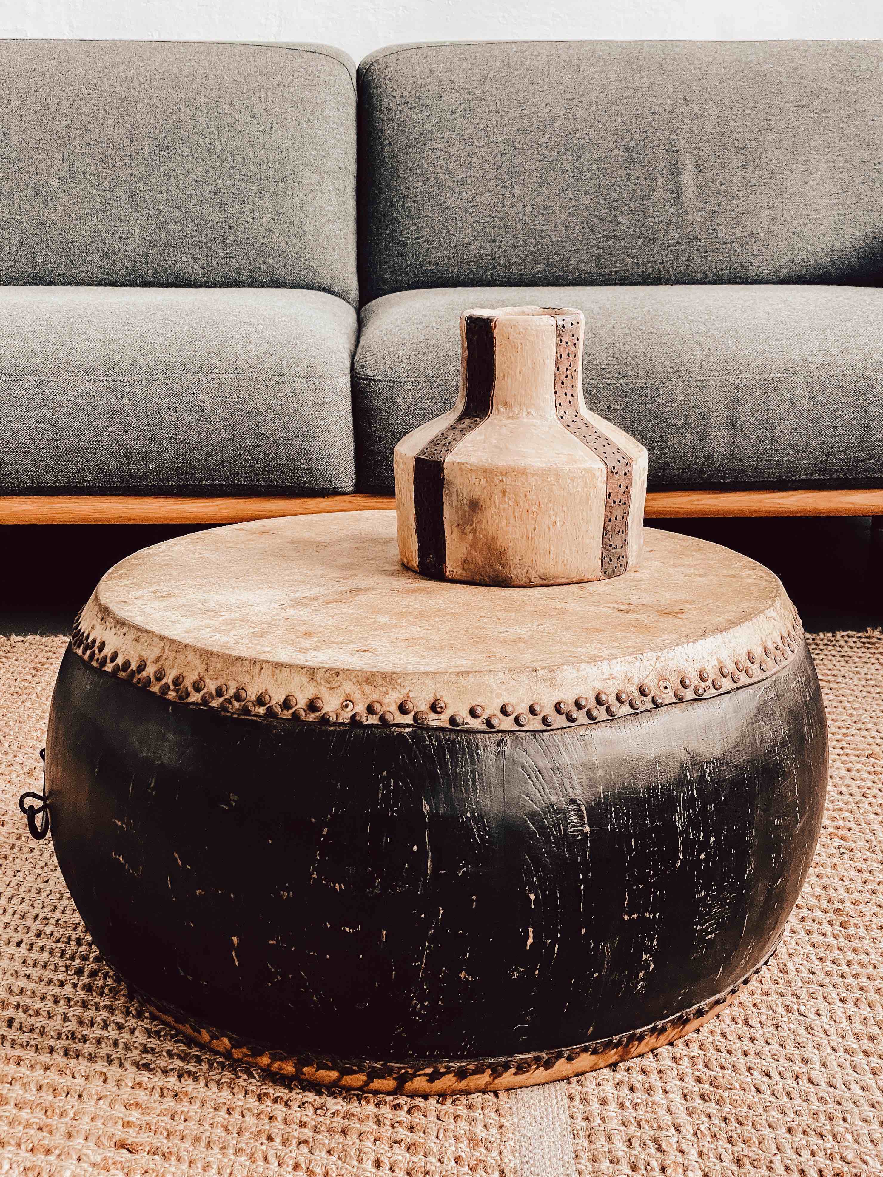 old Chinese drum / side table