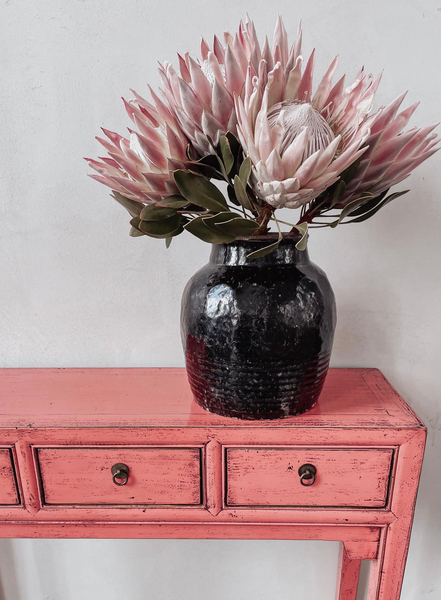 console table pink