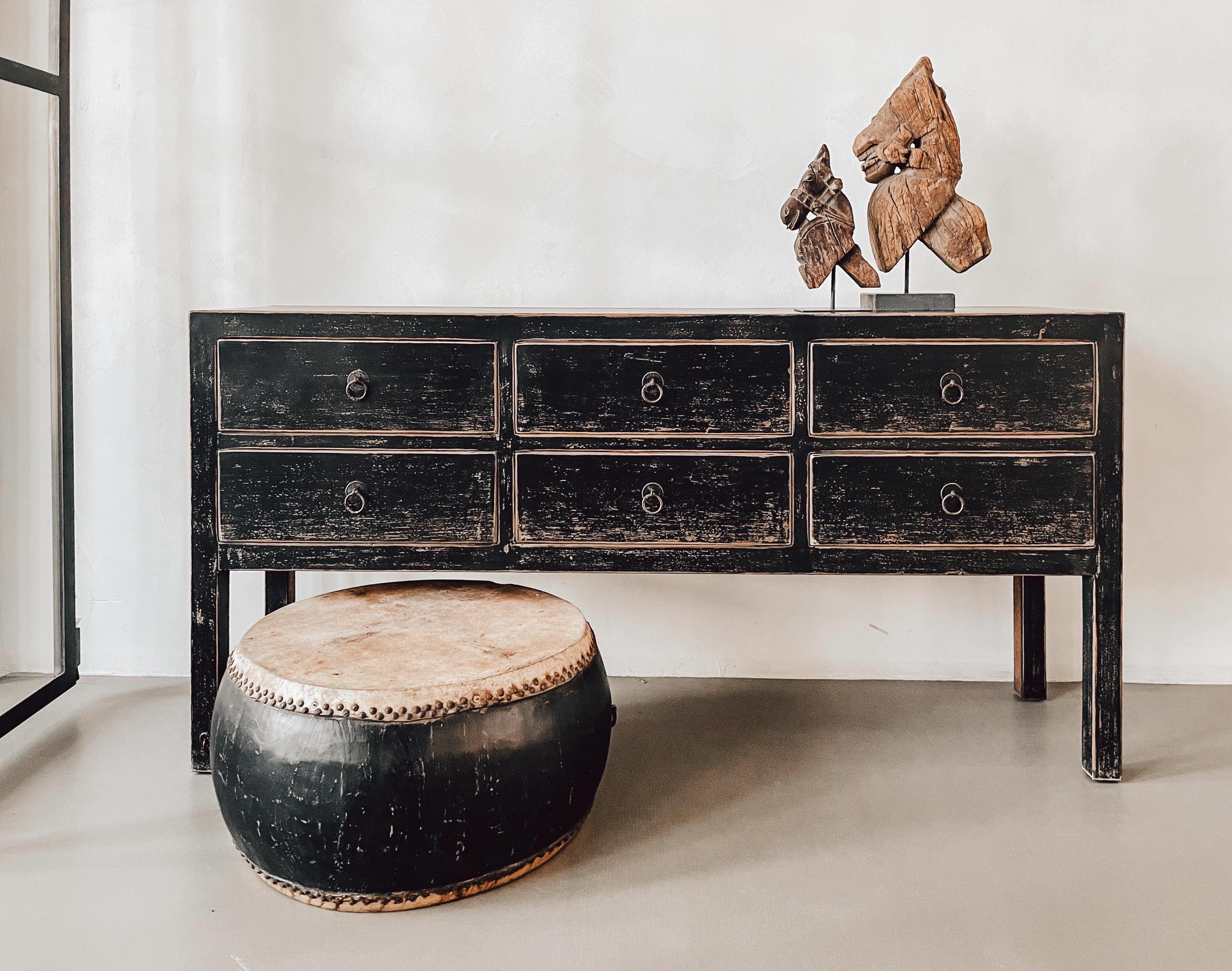 old Chinese drum / side table