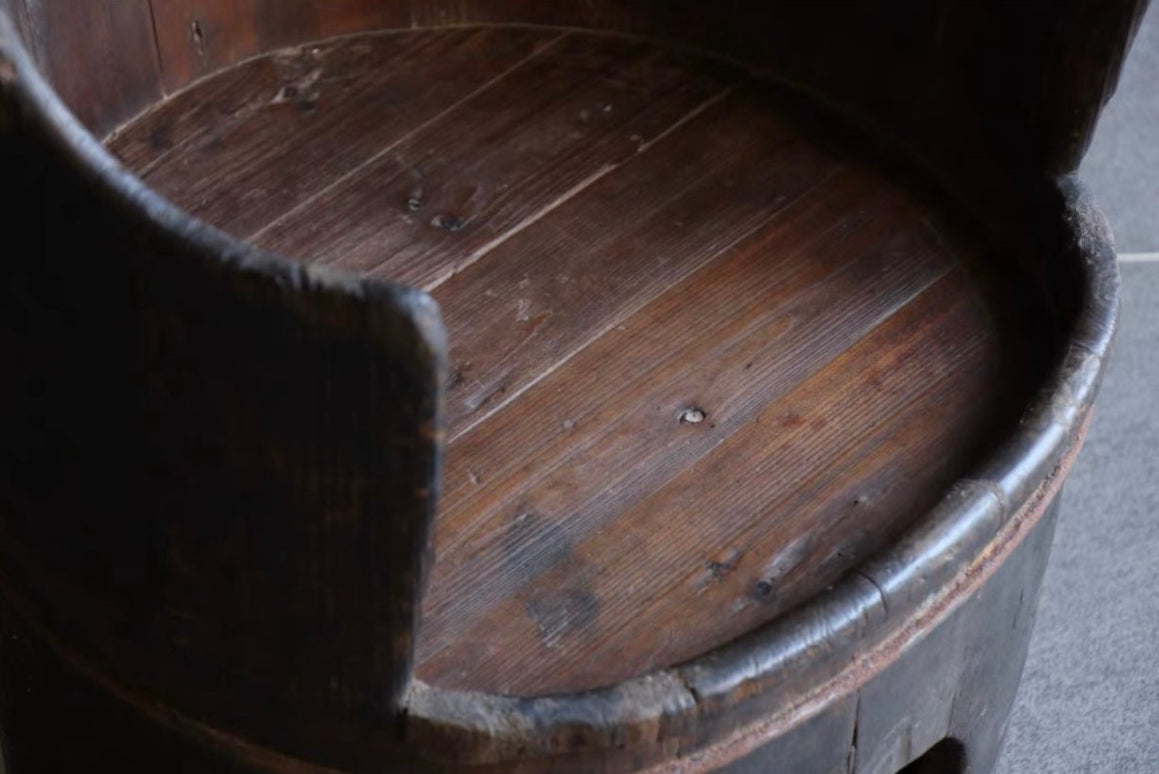 100 Jahre alter chinesischer Holzstuhl