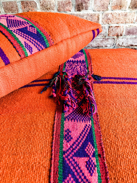 XXL Pouf plus Kissen - Mo's Interior Art