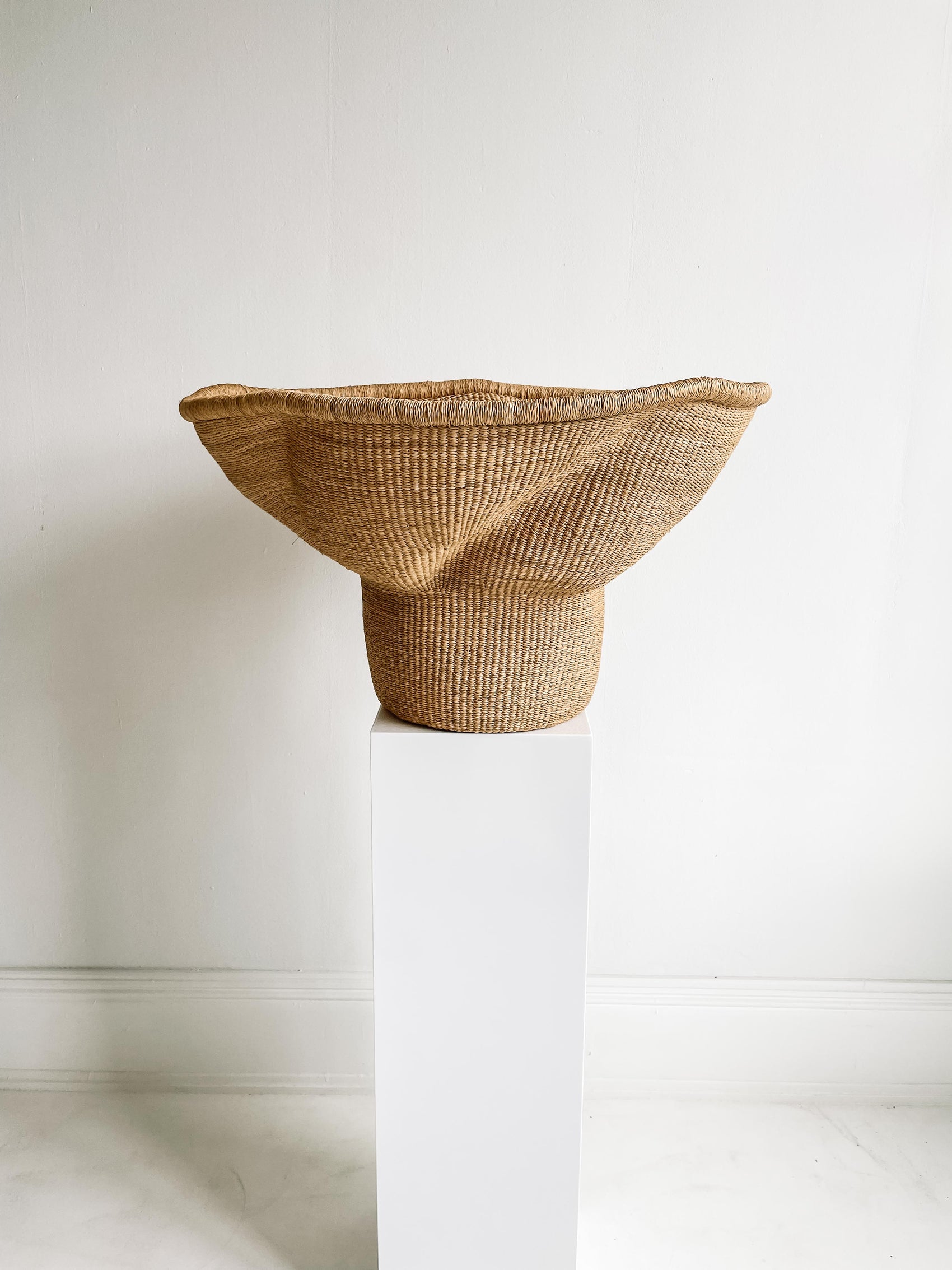 Wave Planter natural